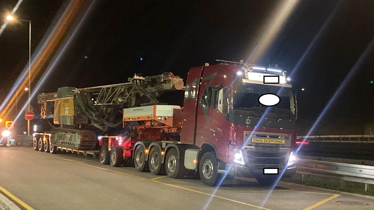 Kamion na D3 táhl vrtnou soupravu. Řidič vážení nedovolil, zaplatil sto tisíc